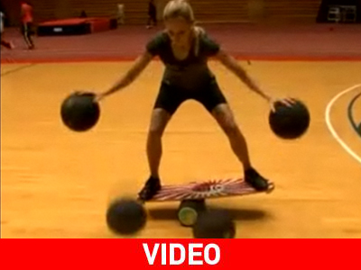 Απίστευτη δεξιοτεχνία στο μπάσκετ